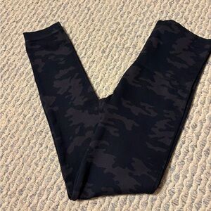 Women’s Spanx Black Camouflage Leggings